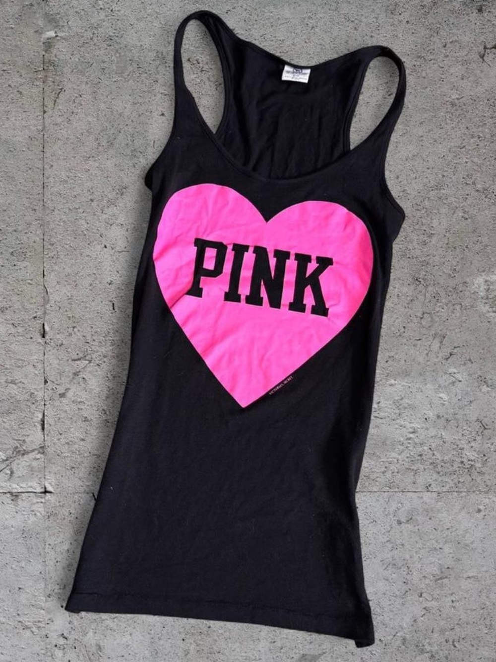PINK Victoria’s Secret Vintage Y2K Heart Ultra Fitted Tank Top